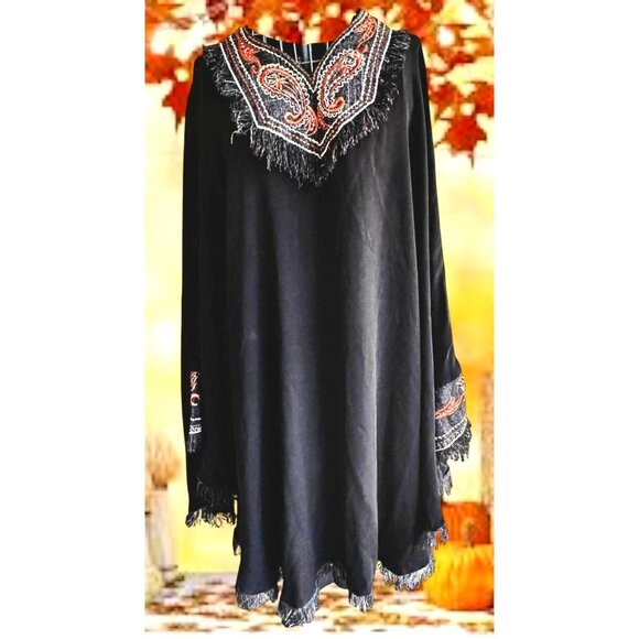 Royal Class Poncho Shawl Cape One Size Black Embellished Fringe Festive NWOT - Picture 4 of 12
